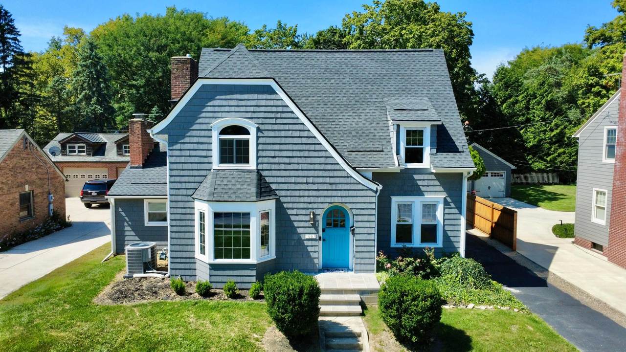 667 King Avenue - Photo 1