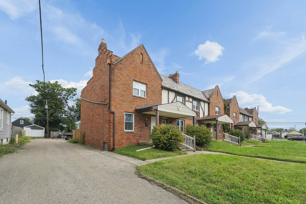 1652 Sycamore Street - Photo 1