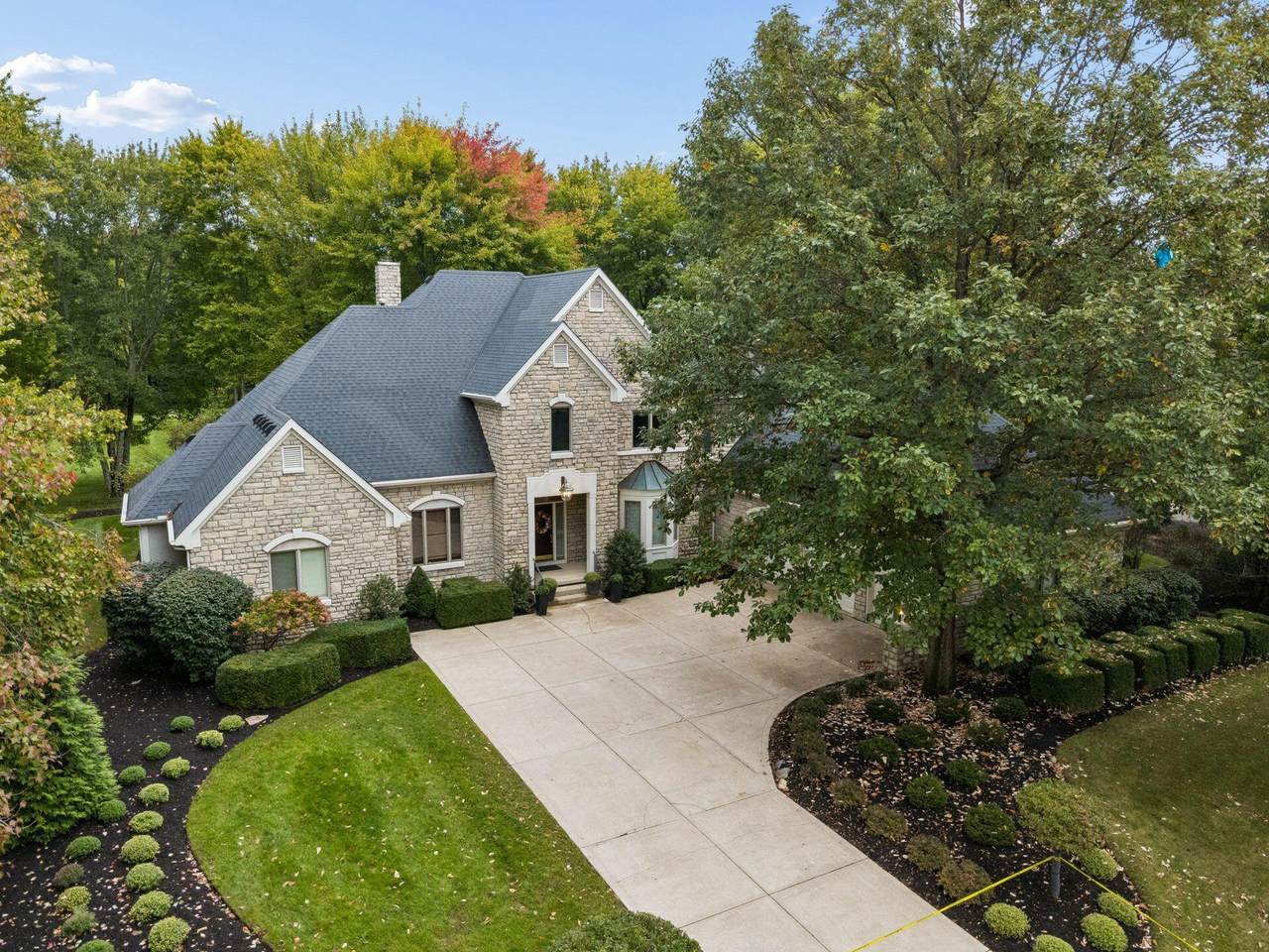10541 Wellington Boulevard - Photo 1