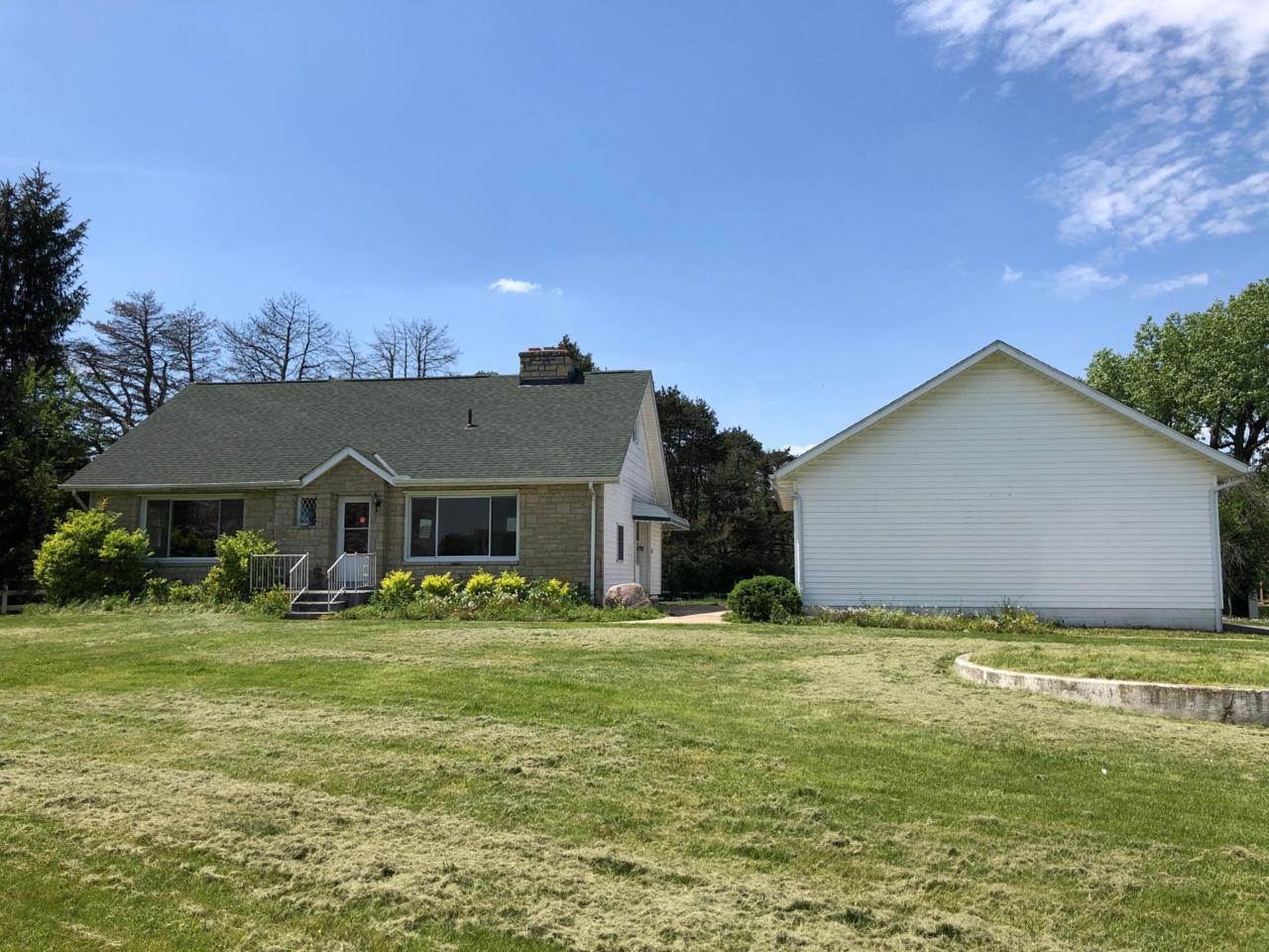 1575 Metcalfe Avenue - Photo 1