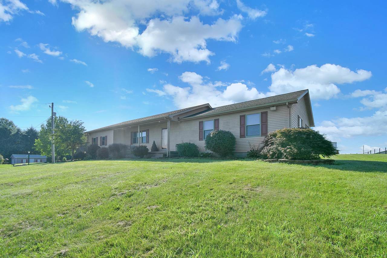 6165 Cincinnati Zanesville Road - Photo 1