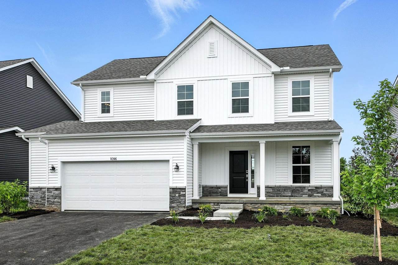 1096 Quarry Oak Drive - Photo 1