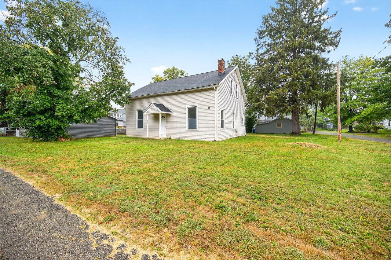 502 Railroad Street - Photo 1