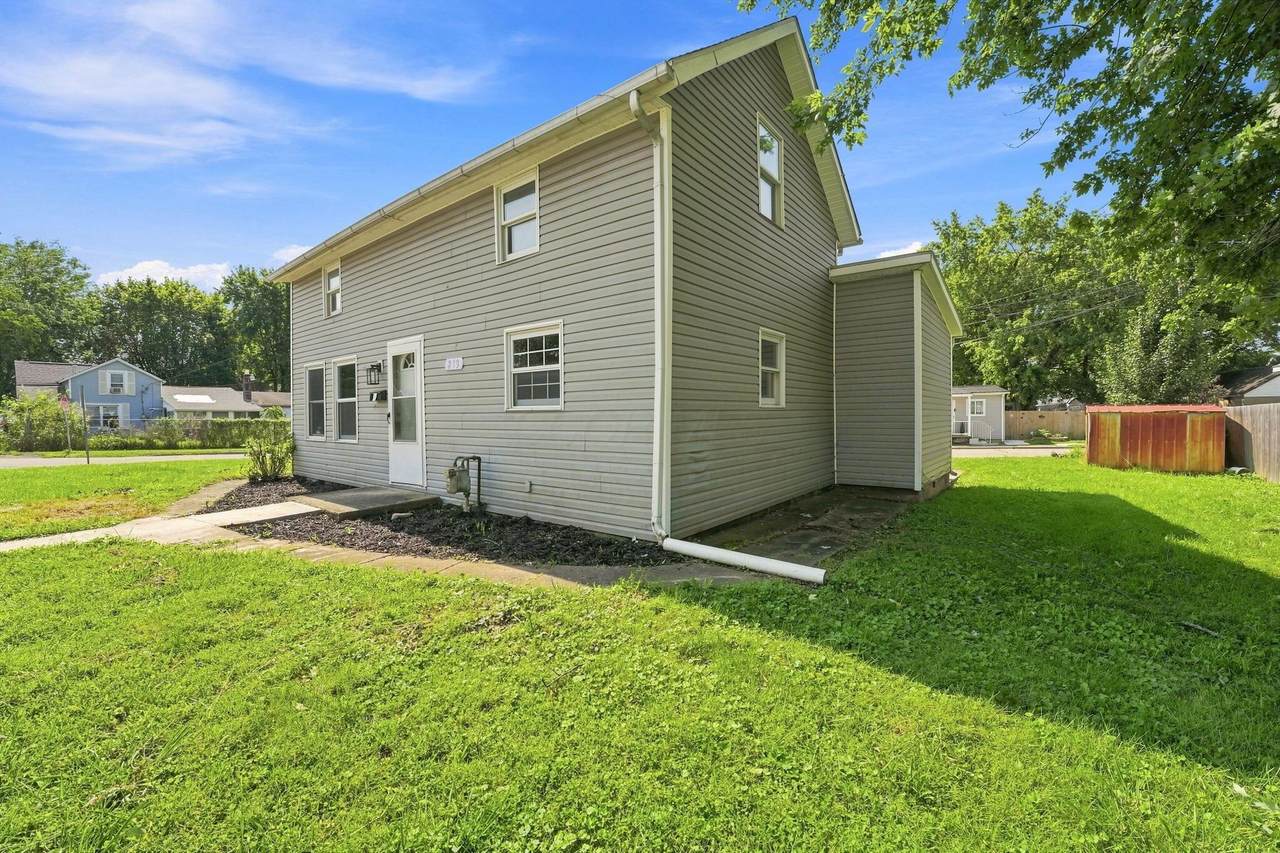 213 Town Street - Photo 1