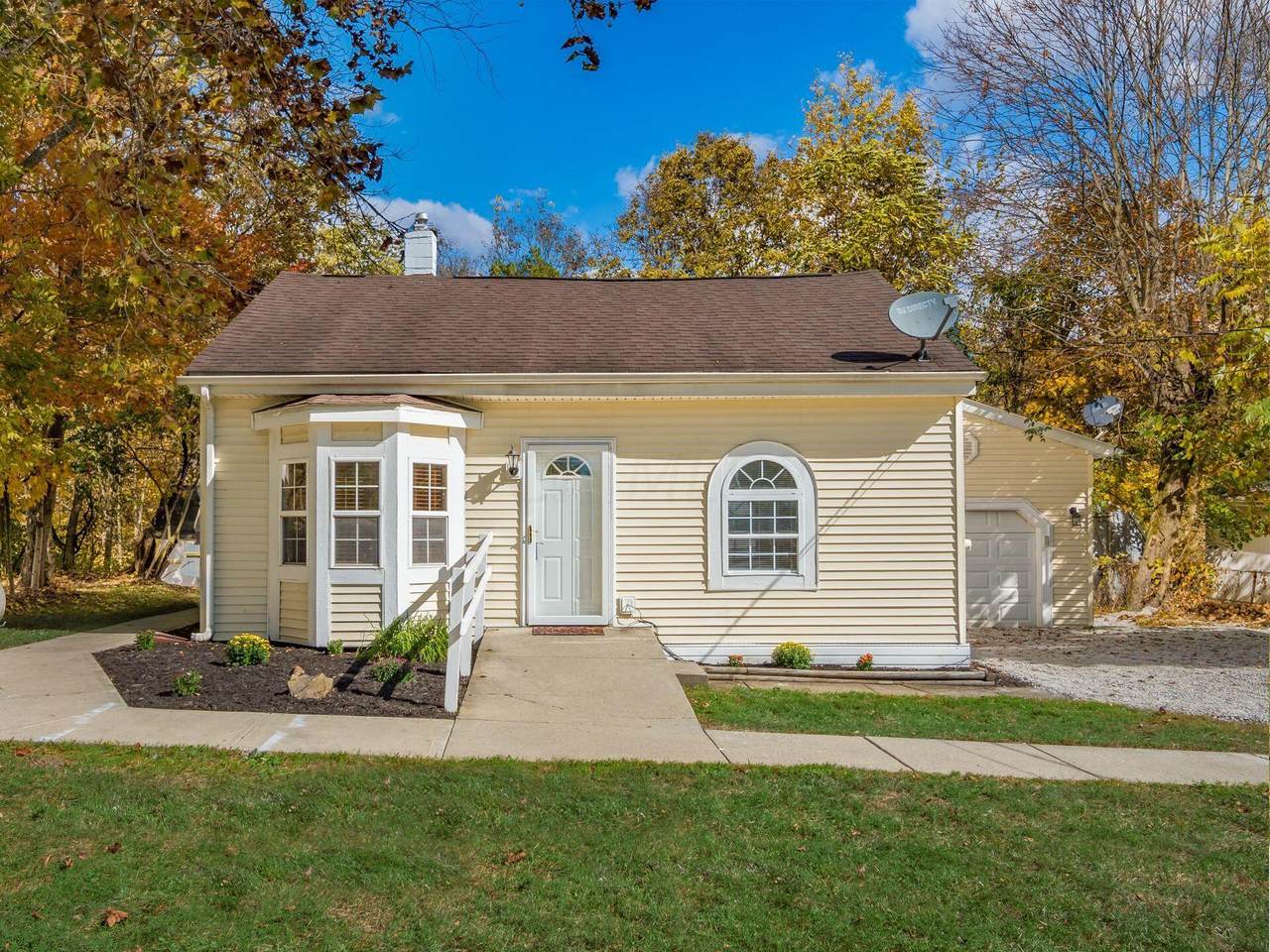 6734 Darby Boulevard - Photo 1