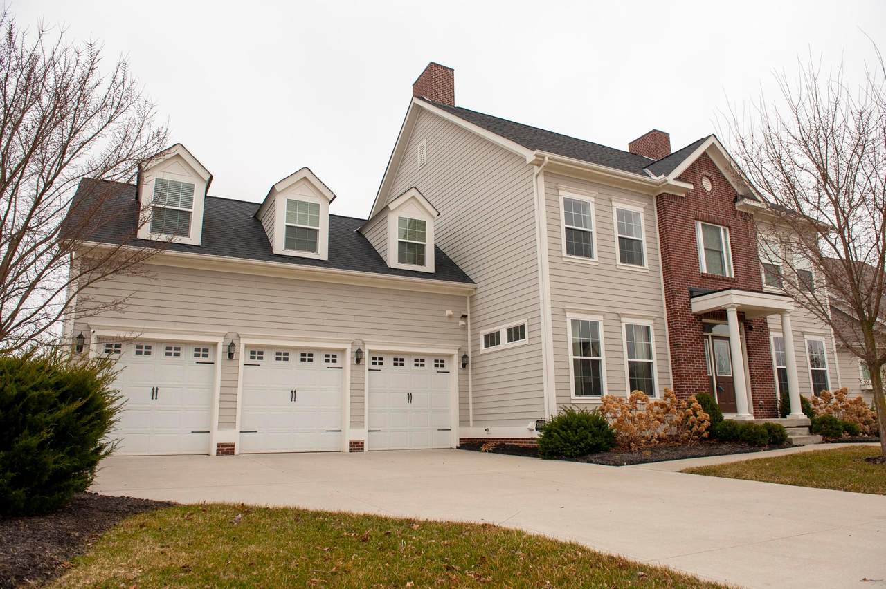 10619 Arrowwood Drive - Photo 1