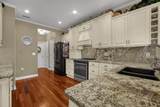 6718 Lakeview Circle - Photo 8