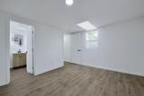 863 Carpenter Street - Photo 15