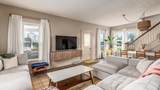 301 Oak Street - Photo 2