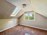 864 Waverly Street - Photo 16