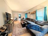 2015 Montgomery Avenue - Photo 10