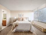 1000-920 Urlin Avenue - Photo 32