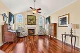 1616 Crossing Boulevard - Photo 8