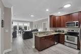 960-209 Perry Street - Photo 9
