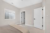 977 Oak Street - Photo 38