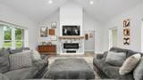 372 Hainsview Drive - Photo 18