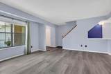 1261 Somerset Way - Photo 6