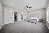 2454 Kilbourne Avenue - Photo 31