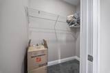 2454 Kilbourne Avenue - Photo 42