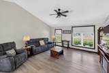 1085 Apple Valley Drive - Photo 3