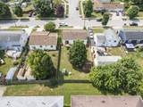 2596 Stonington Avenue - Photo 41