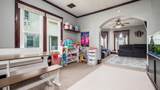 567 Maple Avenue - Photo 5