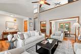 8482 Olenbrook Drive - Photo 11