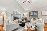 8482 Olenbrook Drive - Photo 9