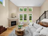 2027 Tulip Way - Photo 15