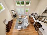 2027 Tulip Way - Photo 31