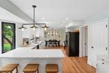 8888 Chateau Drive - Photo 16