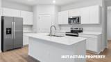 112 Fippenny Place - Photo 4