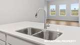 112 Fippenny Place - Photo 7
