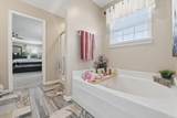 5698 Queen Victoria Street - Photo 36