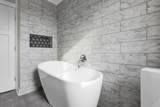 1577 Richmond Avenue - Photo 31