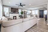 915 Kelton Avenue - Photo 10