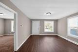 146 Wrexham Avenue - Photo 7