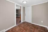 146 Wrexham Avenue - Photo 8