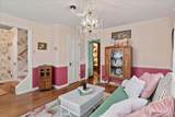 411 Lincoln Place - Photo 10