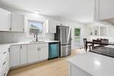250 Gladys Avenue - Photo 10