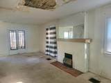 1081 Kelton Avenue - Photo 4