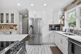 305 Woodsview Drive - Photo 11