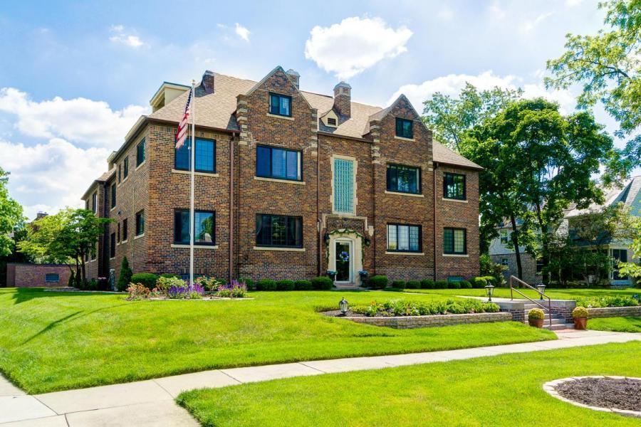 2208 Arlington Avenue - Photo 1