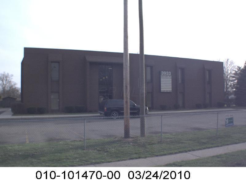 3933 Livingston Avenue - Photo 1