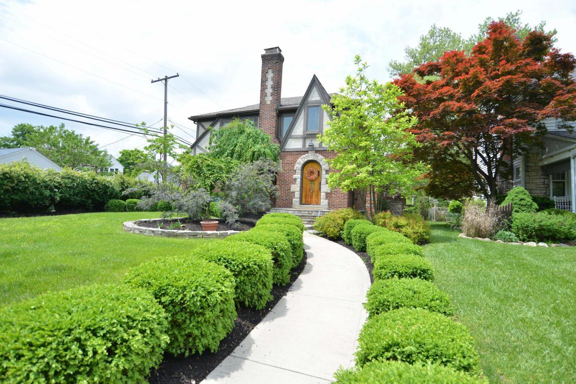 1021 Montrose Avenue - Photo 1