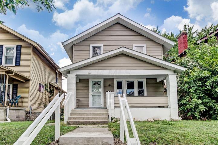 1271 Oakwood Avenue - Photo 1