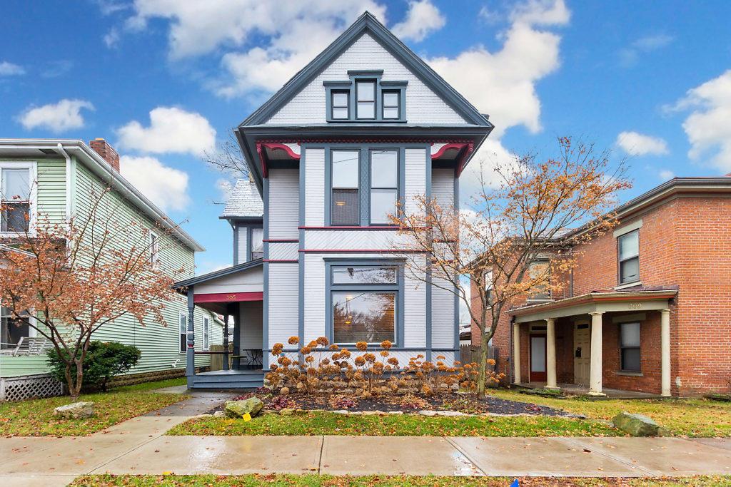 305 3rd Avenue - Photo 1