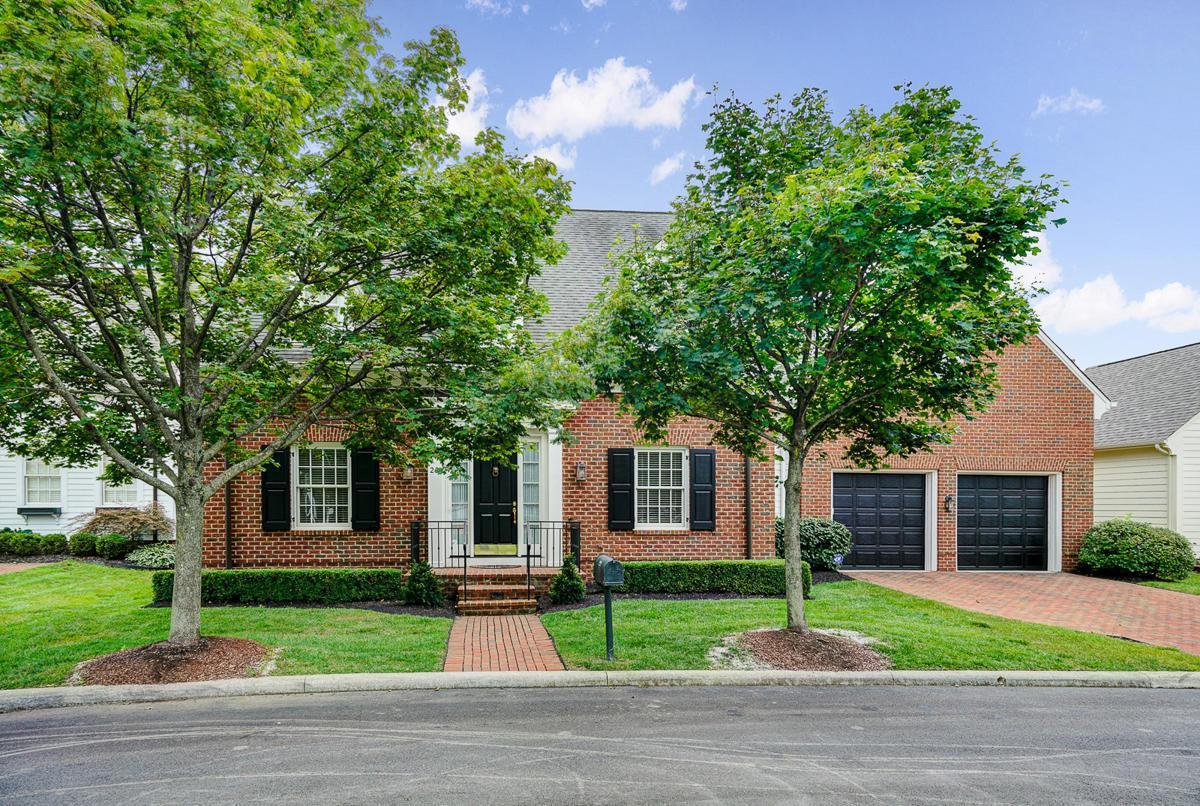 22 Pickett Place - Photo 1