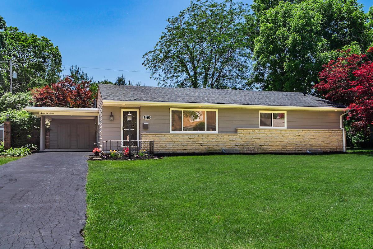 2215 Woodstock Road - Photo 1