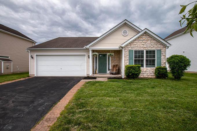 87 Richard Avenue - Photo 1
